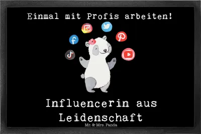 Produktbild von Mr. & Mrs. Panda Bodenvorleger Influencerin Leidenschaft 40 x 60 cm - Schwarz - Geschenk, Fußabtreter, Schmutzfangmatte, Schmutzfänger, Türmatte, fußmatte