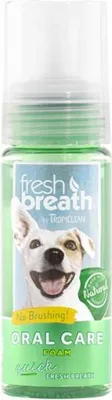 Immagine prodotto di Tropiclean Alito Fresco schiuma al mentolo per la pulizia dei denti dei cani 130 ml