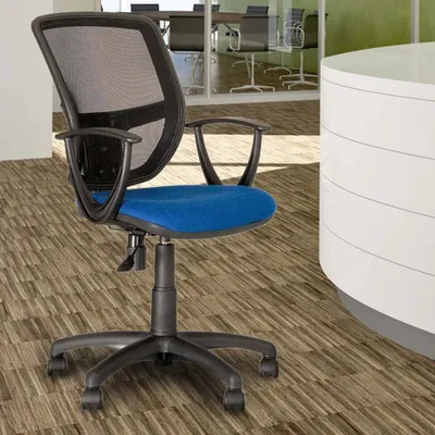 Produktbild von Design Drehstuhl mit Teppichbodenrollen