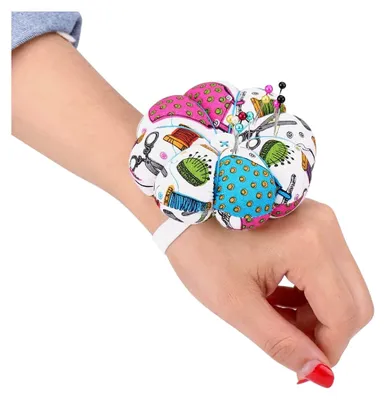 Produktbild von Nadelkissen im Kürbisdesign für Handgelenk und DIY-Projekte