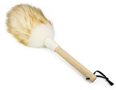 Immagine prodotto di Spolverino in lana di pecora con manico in legno, 38 cm
