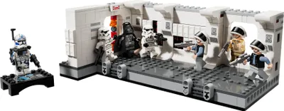 Produktbild von LEGO Star Wars Das Entern der Tantive IV, Bauspielzeug zum Film Eine neue Hoffnung, Fantasy-Spielset für Kinder zum Sammeln, Geschenk-Idee für Jungen und Mädchen ab 8 Jahren sowie für Sammler 75387