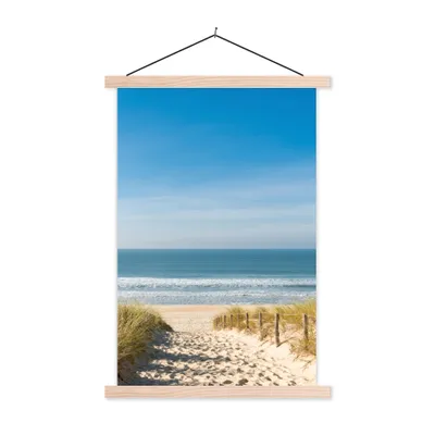 Produktbild von MuchoWow® Textilposter Strand - Meer - Düne - Sand - Sommer 60x90 cm mit holzfarbenen Rahmen - Textil