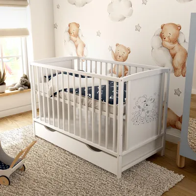 Produktbild von Baby-Delux Babybett Gitterbett Mia 120x60 Weiß Bärchen mit Schublade Matratze