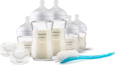 Produktbild von Philips AVENT Natural Response Glas-Geschenkset fr Neugeborene  3 x 120 ml und 2 x 240 ml Babyflaschen, 2 x ultra soft Schnuller 06 Monate, Flaschenbrste, -frei (Modell SCD879/11)