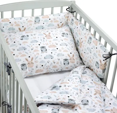 Produktbild von Pepi 4-teiliges Bettwäsche-Set für Babybett 60_120 mit Spannbettlaken und Seitenschutz Forest Friends