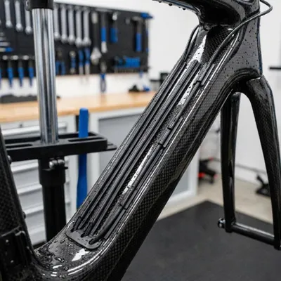 Image de Shimano cache-câble externe pour câble de changement de vitesse noir