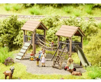 Abenteuerspielplatz Landschaft Modellier, H0, 11 x 3,7 x 4,5 cm