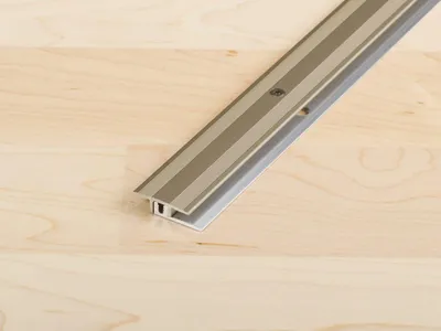 Produktbild von PROLINE Edelstahl 2 Meter Übergangsprofil, PROCOVER Designfloor S Aluminium Profil für Designböden, Schraubbares System, Höhenverstellbar, Schmales Deckprofil, Einfache Verlegung