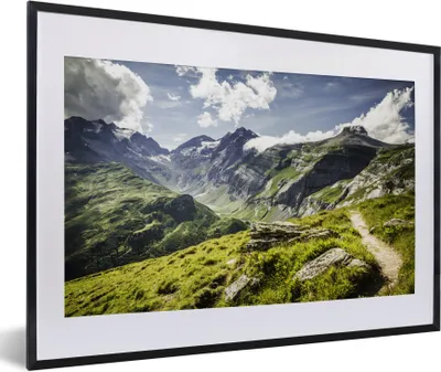 Produktbild von MuchoWow® Gerahmtes Poster Berglandschaft in einer Schweizer Landschaft 60x40 cm - Poster mit Schwarzem Bilderrahmen Wandposter Rahmen Foto Bilder - Schlafzimmer - Plakat in Rahmen - Drucken