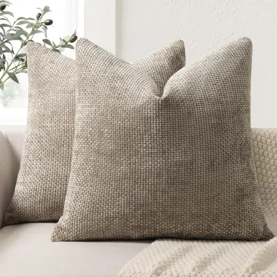 Productafbeelding van Set van 2 kussenhoezen, 50 x 50 cm, chenille, kaki. Zachte kussenhoezen voor de bank, het bed en de woonkamer. Luxe decoratieve kussens.