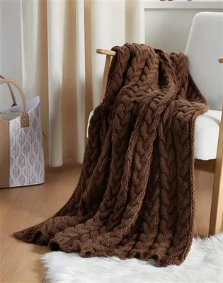 Produktbild von Kuscheldecke "Mocca" in braun, Stickmuster, 127x152 cm, Sofadecke, Couchdecke, Wohndecke