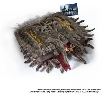 Produktbild von Harry Potter – Plüschtier, "Monsterbuch der Monster"