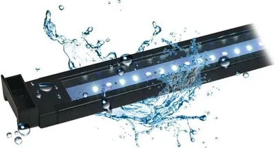Produktbild von Fluval AquaSky LED 2.0 Aquariumbeleuchtung, 53-83 cm, 16 W, App-steuerbar, 3.000-25.000 K, 120°, für Süß- & Meerwasser