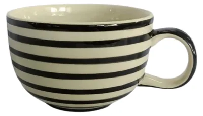 Keramik-Kaffeetasse 500 ml, schwarz-weiß Streifen, handgefertigt