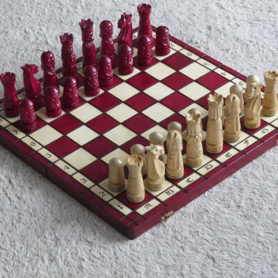 Produktbild von Schach Schachspiel SET Schachbrett 50 x 50 GESCHNITZT rot