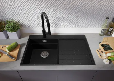 Produktbild von PRIMAGRAN Spülbecken Schwarz Metallic 78x50cm, Granitspüle 1 Becken + Ablauf-Set + Küchenzubehörset, Küchenspüle ab 45er Unterschrank - Sydney