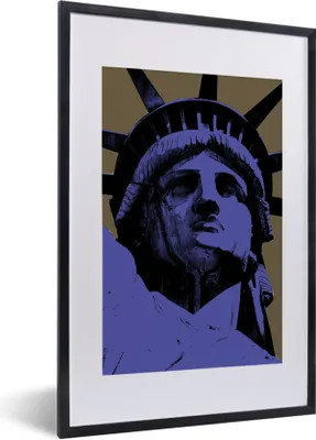 Produktbild von MuchoWow® MuchoWow® Gerahmtes Poster Lila Freiheitsstatue 40x60 cm - Poster mit zchwarzem Bilderrahmen - Poster in Rahmen