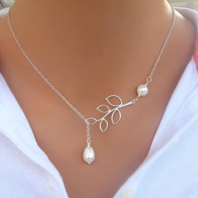 Produktbild von Frauen Mode Hohl Blatt Faux Perle Anhänger Schlüsselbein Kette Halskette Schmuck