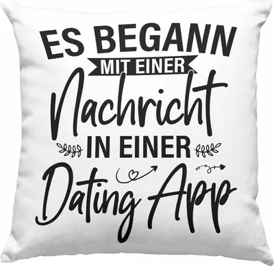 Produktbild von Trendation - Es Begann Mit Einer Nachricht In Einer Dating App Valentinstag Deko-Kissen mit Füllung 40x40 Geschenk Für Ihn Sie Paare Geschenkidee Freund Freundin Jahrestag (Grün)