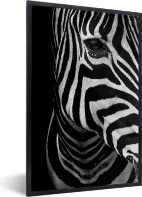 Produktbild von MuchoWow® Gerahmtes Poster Tiere - Zebra - Schwarz - Weiß 60x90 cm - Poster mit Schwarzem Bilderrahmen Wandposter Rahmen Foto Bilder - Kunst