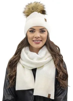 Productafbeelding van Muts voor dames met pompon, ideaal voor koude winterdagen