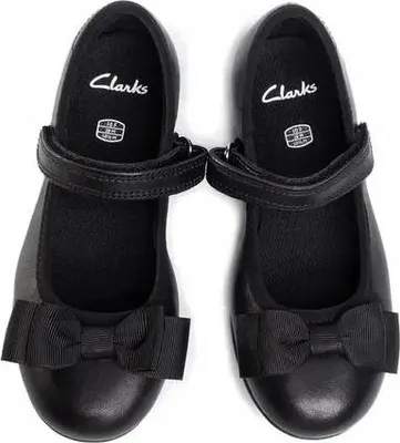 Produktbild von CLARKS Scala Tap Ballerinas aus schwarzem Leder mit Klettverschluss