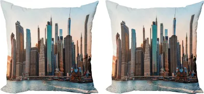 Produktbild von ABAKUHAUS NYC Kissenbezug Set (2Stück), Manhattan New York City Erstaunliche Skyline und Ufer Mit vibrierendem farbigem Sunset Panorama, 50 x 50 cm, Mehrfarbig