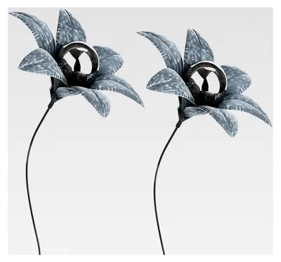 Produktbild von Gartenstecker Blume Grau, 2er Set, Silber, Metall, 30x30x124 cm, Moderne Blumenstecker mit Edelstahlkugel, Zeitlose Dekostecker für den Außenbereich