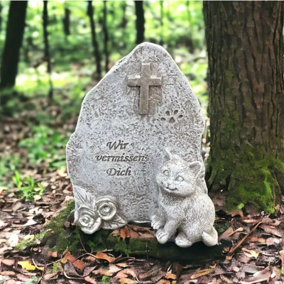 Produktbild von eberin · Grabschmuck für Tiere · In liebevoller Treue und Hingabe sitzt diese kleine Katze am Grabstein · EIN tröstenden Anker am Tiergrab ·