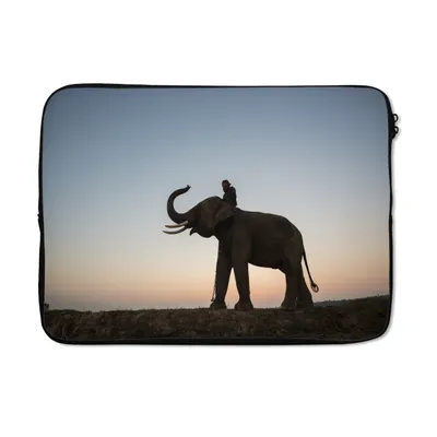 Produktbild von MuchoWow® Laptop Hülle 14 ZollIllustration eines Elefanten mit einem bunten Sonnenuntergang Laptoptasche - Laptoptasche - Stoßsicher - Schutzhaube
