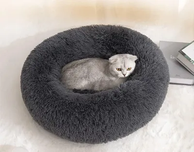 Productafbeelding van Rond hondenbed, zacht, donutvormig, geschikt voor kleine honden tot 10 kg, als slaapplek