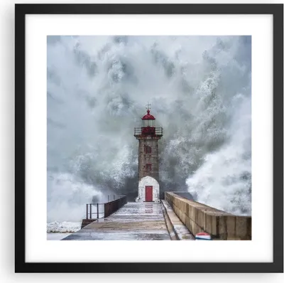 Produktbild von Gerahmtes Poster - Schwarzer Rahmen - Laterne Meer Sturm - 40x40 cm - Wand Bild - Wanddeko - Wandbilder - Kunstposter - Wandposter - Bilderrahmen - Bilder - Kunstdruck - P2BAC40x40-5003