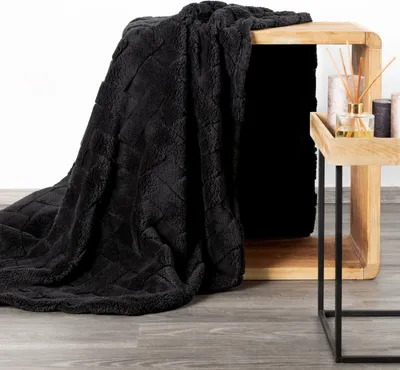 Produktbild von Kuscheldecke CARO – weiche & warme Decke für kalte Tage 70X160 cm Schwarz