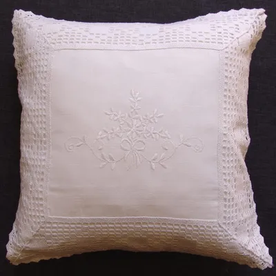 Produktbild von Kissen-Bezug Landhaus Blumen Spitze floral 40x40cm