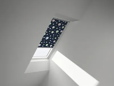 Zdjęcie produktu dla Roleta zaciemniająca do okna dachowego VELUX DKL M08 4666SWL