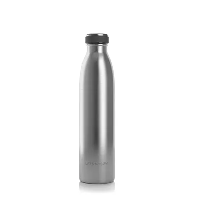 Produktbild von LARS NYSØM Trinkflasche Edelstahl | BPA-freie Isolierflasche | Auslaufsichere Wasserflasche für Sport, Fahrrad, Hund, Baby, Kinder 750ml Stainless Steel