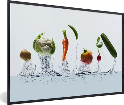 Produktbild von MuchoWow® MuchoWow® Gerahmtes Poster Gemüse - Wasser - Zucchini 30x20 cm - Poster mit zchwarzem Bilderrahmen - Kunstdruck - Bild-Poster