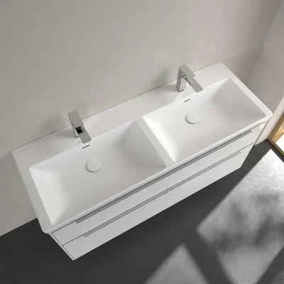 Produktbild von Villeroy & Boch Subway 3.0 Schrank-Doppelwaschtisch 130 cm, mit 2 Hahnlöchern, mit Überlauf