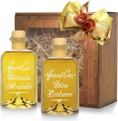 Produktbild von 2 Apothekerflaschen à 350ml mit Grand Cru Fränkische Mirabelle & Grand Cru Feine Himbeere