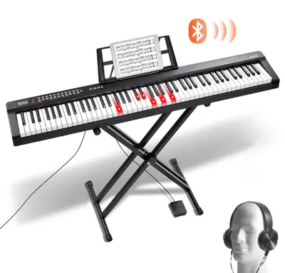 Imagen del producto de Piano digital de 88 teclas, con acción semi-pesada, que ofrece 1000 tonos y 1000 ritmos, y cuenta con conectividad Bluetooth, USB y MIDI