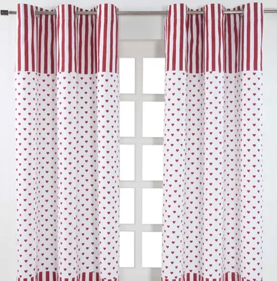 Produktbild von HOMESCAPES Gardinen mit Ösen Herzen rot weiss 2er Set 100% Baumwolle, 137x117 cm