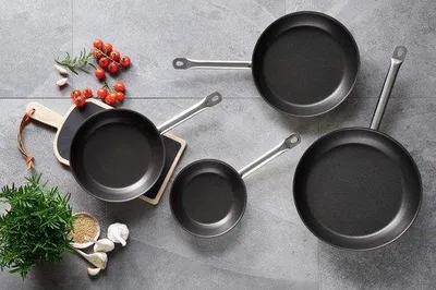 Produktbild von Famanu Bratpfanne 28 cm - Edelstahl, antihaftbeschichtet