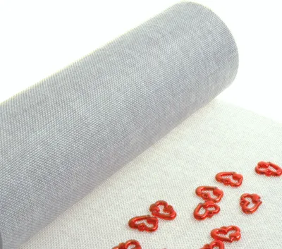 Produktbild von Tischläufer "Shabby Chic" Grau + rote Herzen - 300mm -15m - 69-300-15-23 H