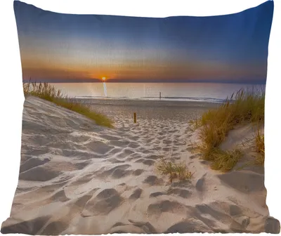 Produktbild von MuchoWow® Outdoor Kissen - Düne - Sonnenuntergang - Horizont - Strand - Gras - 50x50 cm - Wetterfest - Lounge Kissen - Komfortabel - Kissen mit Bild