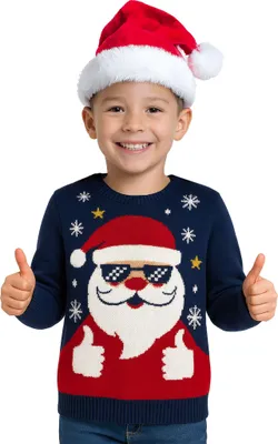 Junge trägt blauen Weihnachtspullover mit coolem Weihnachtsmann und Sonnenbrille.