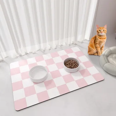 Image de Tapis de gamelle pour chien et chat - Imperméable - Dos en caoutchouc - Rose et blanc à carreaux - 42 x 71 cm