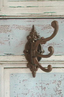 Produktbild von Landhaus Garderobe mit 3 Haken,schenkbar im antique shabby chic braun Gusseisen