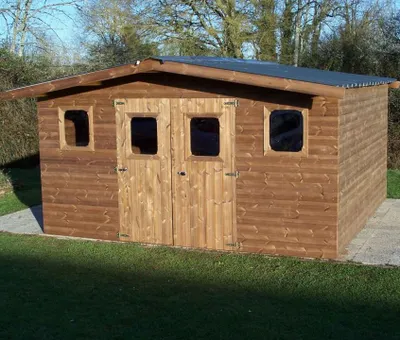 Image de Abri Thermabri Double Pente 15,14 m² – Bois Thermochauffé – Bac Acier – Sans Plancher