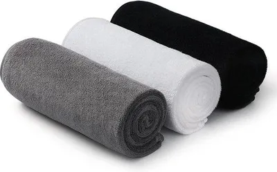 Produktbild von Famanu Mikrofaser-Handtuchset Fitnesshandtücher - 3er Set in Schwarz, Grau und Weiß